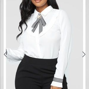 Semi-Sheered collar blouse with removal brooch